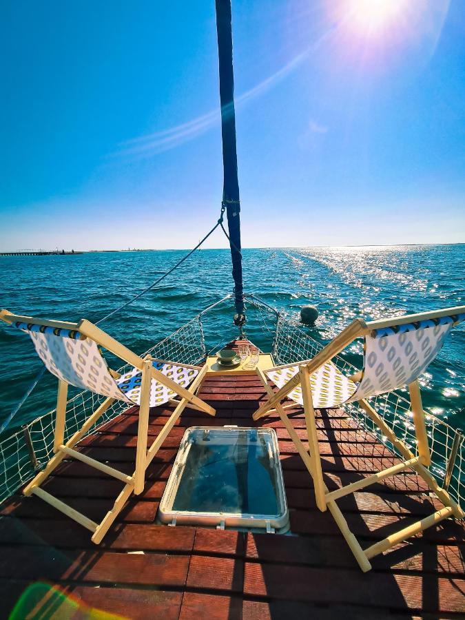 Sirius - Boat House 호텔 오양 외부 사진
